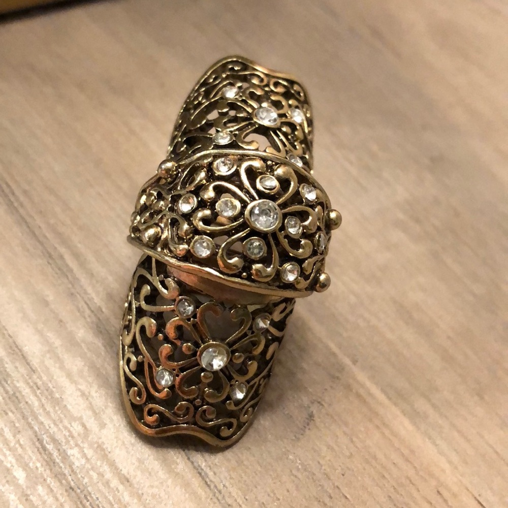 Gold / Rhinestone knuckle ring